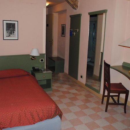 Residenza D'Epoca Locanda Del Cigno Nero Sant'Olcese Buitenkant foto